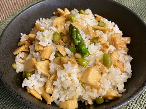 美味しい❣️筍とアスパラガスの混ぜご飯